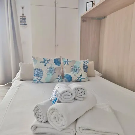 Apartament Benalbeach Estudio Premium